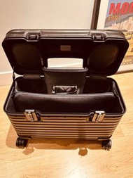rimowa pilot aluminium hand carry size 20"