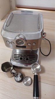 自動蒸氣奶泡咖啡機