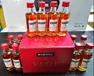 馬爹利酒辦 MARTELL赤木酒版一盒12支售$320.( 4支一組售$120，但沒有盒送。) 有興趣購買 請先出價 先確認先得。