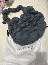 韓國Carlyn雲朵包 mega cozy