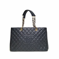 CHANEL GST購物袋大號黑色荔枝牛皮16開金扣肩背包