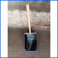 ☂ ۩ ㍿ OmniMerchDepot DUSTPAN LATA WITH WOOD HANDLE