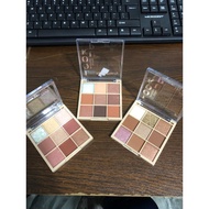 KALIYa look up eyeshadow pallete