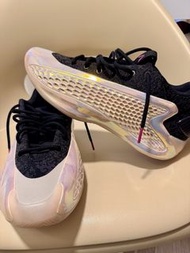 Adidas Dame 8 籃球鞋