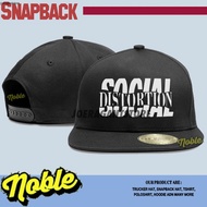 Topi Snapback - SOCIAL DISTORTION - BLACK