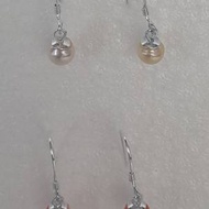 一手兩對日本養珠/臺灣珊瑚，約6mm,配上9...