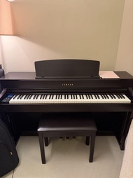 Yamaha CLP 645 電子琴