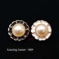 Mushroom button 1819 Pearl