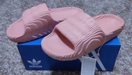 Adidas Originals adilette 22 運動拖鞋，男/女同款，尺寸UK9/US10/27.5cm