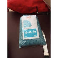 Mutiara NPK 16-16-16 Fertilizer 1 Kgbiru Repackaged