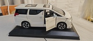 合金模型車 豐田 Alphard 1:32 玩具