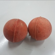 Bola Kasti Karet Merah