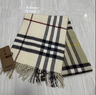 Burberry 格紋羊絨圍巾