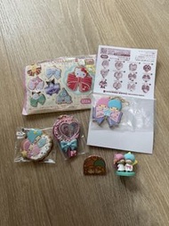 LITTLE TWIN STARS 雙星仙子雙子星Kiki&Lala 套裝Sanrio Characters絕版稀有限定盲抽盲盒扭蛋魔法魔杖鎖匙餅乾造型食玩金屬吊飾公仔亞加力牌立牌刺繡貼紙抽卡迷你襟章
