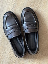 Charles & Keith 深棕色厚底樂福鞋