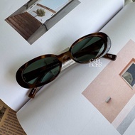 Girlboss.stuff แว่นตากันแดด Le specs รุ่น Outta love💥 ของแท้100% 🤍