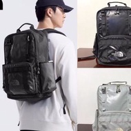 the north face logo 防水多口袋 22L 背包