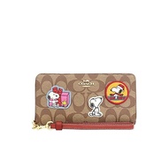 [Coach] Wallet (Long Wallet) FCF218 CF218 Khaki × Redwood Multi Peanut Collaboration Snoopy Patch Signature Long Zip-up Around Wallet (with Strap) Women [Outlet Product] [Brand]