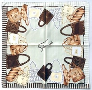 Fendi 古董絲巾  手提袋圖案，綴以字跡與條紋，23 x 22.5 英吋