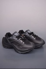 Adidas Ozelia 全黑運動鞋