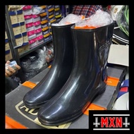 Star Arrow Black Rubber Boot