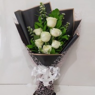 Hand Bouqet Flowers/ Buket Bunga Mawar Asli/ Buket Mawar Wisuda Bogor