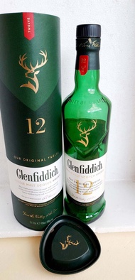 ขวดเหล้าเปล่า Glenfiddich พร้อมกล่อง