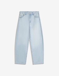 BERSHKA กางเกงยีนส์ เอวต่ำ ทรงบอลลูน LOW-RISE BAGGY BARREL JEANS (A2004)