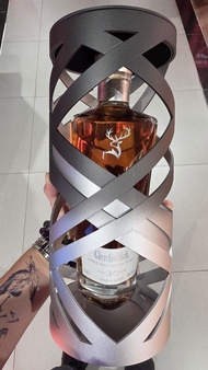 Glenfiddich 30年「懸浮時光」單一麥芽威士忌。