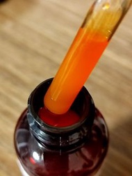 MNM蝦青素精華液30ml   蝦青素抗氧化超勁!可以令我哋嘅細胞生長減緩衰老 因為佢可清理我哋細胞內嘅自由基 人嘅皮膚自然衰老就係因為細胞分裂膠原越嚟越少所以會衰退 蝦青素可以令細胞重組再生！如果想