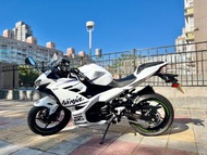 2023 Kawasaki Ninja 400 忍者 忍4 ABS 台崎 只跑兩千多公里 原廠殼還在