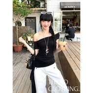 Off-the-Shoulder T-Shirt with Long Lapel Tharo Clothing [AO00274] Off Shoulder Top