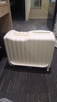 兒童坐騎白色行李箱