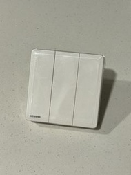Siemens 西門子 DELTA®arina 16AX 三位單控開關掣 (冰川白) (開關插座)