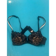 Triumph thin bra size A75