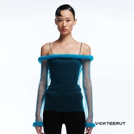 VICKTEERUT (ราคาปกติ 4850-.) Off Shoulder Mesh Top เสื้อเปิดไหล่ แขนยาว ผ้าตาข่าย
