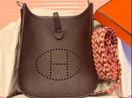 Hermes Evelyne 16 馬鞍紅