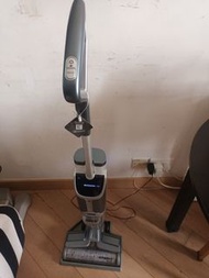 Alfa Bot t30/$400/直立式無綫智能吸塵/洗地/吸水/消毒/4合/乾濕同步進行清潔/方便衛生/瀏覽YouTube 參考使用
