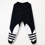 ADIDAS ORIGINALS 經典復古 三葉草 三線 大LOGO 慢跑 籃球 休閒 運動 縮口 滑板 風褲 長褲 女版 黑色 34號 FM2620 PNT-W TP0_2410 TP0_24