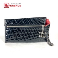 香奈兒 1240**** CC Coco 標誌菱格紋手拿包，配鏈條肩帶