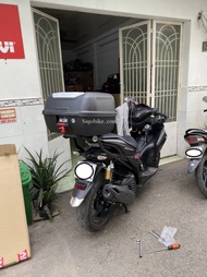 [HCM]Thùng xe NVX thùng givi E43NTL và baga SRV theo xe