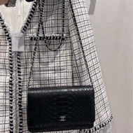CHANEL WOC蛇皮肩背斜背鏈條包 19*13*14 98新配件盒子塵袋
