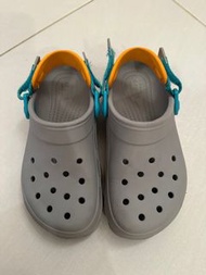 Crocs 涼鞋