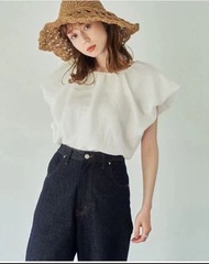 26 夏季 Hinari  🌈甜美暗紋泡泡蝴蝶袖上衣🌈