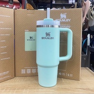 Stanley แก้ว แท้ official แก้วน้ำเก็บความเย็น Quencher H2.0 Tumbler 40OZ ice cup office แฟชั่น บ้าน