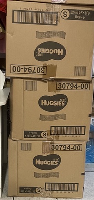 【HUGGIES 好奇】裸感黏貼型紙尿褲/尿布S（佩佩豬）  5片x24包/箱 （送5片x2包）  有效日期 2024/01/12