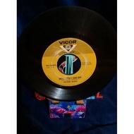 VICTOR WOOD 45 RPM RECORD