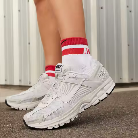Nike genuine Zoom Vomero 5 Women's Comfort Retro Sneakers FQ7079-100