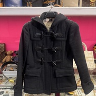 Burberry黑牛角羊毛外套