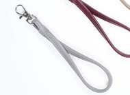 สายคล้องมือ (มี 4 สีให้เลือก) วัสดุหนัง PU อย่างดี แบรนด์ Sandwich Garden